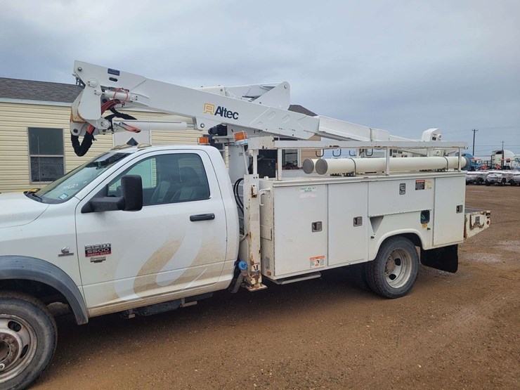 2011-ram-4500-slt-image-9