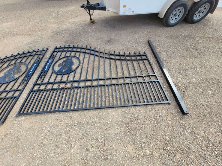 horse-head-design-entrance-gate-image-3