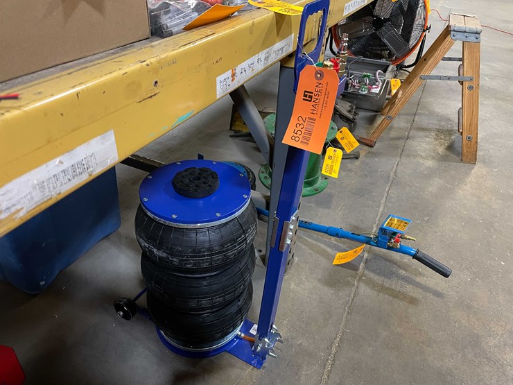 #8532-•-pneumatic-11,000-lb-lift-capacity-air-jack-(pr12)-image-1