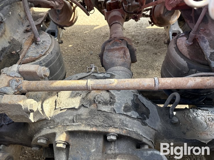 2011-peterbilt-388-image-19