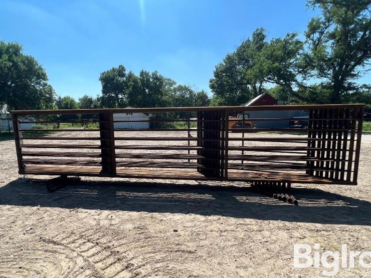 24'-freestanding-livestock-panels-w/gate-image-6