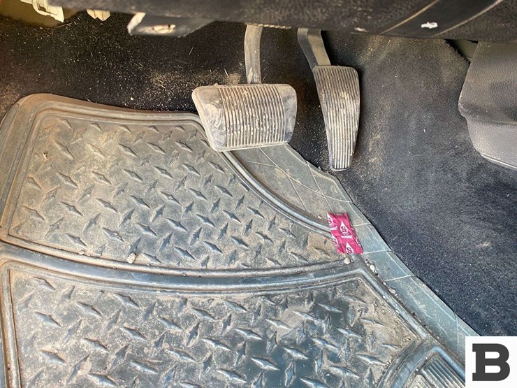 2013-ram-1500-pickup-image-24