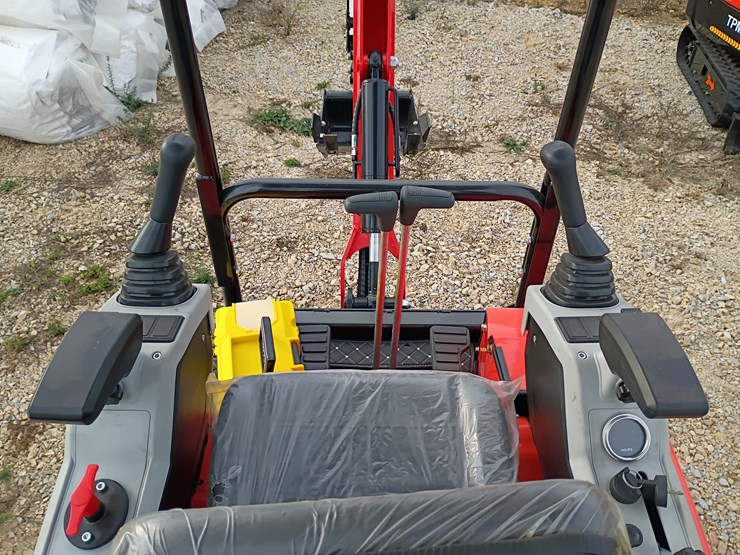 #l57-007-•-2025-tpm-16-mini-excavator-(gasoline)-image-12