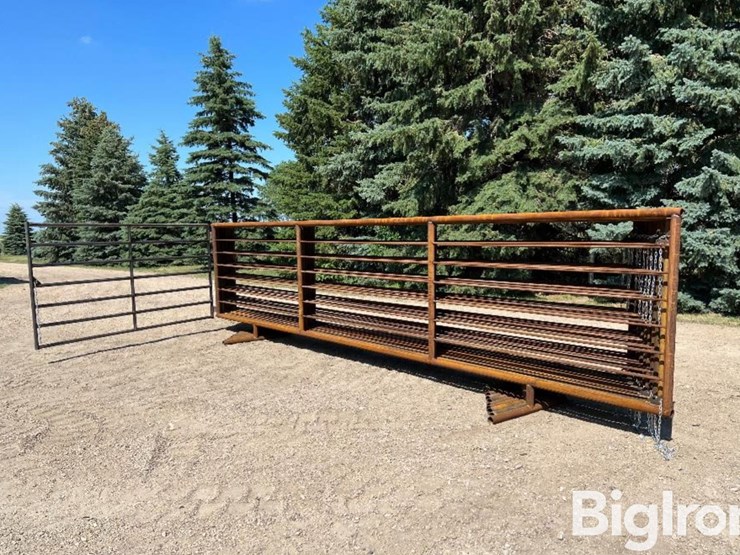 24'-freestanding-livestock-panels-w/gate-image-9