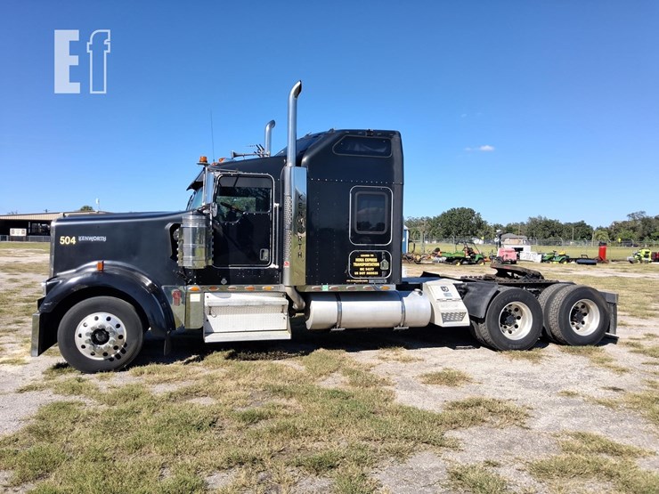 2005-kenworth-w900-image-6