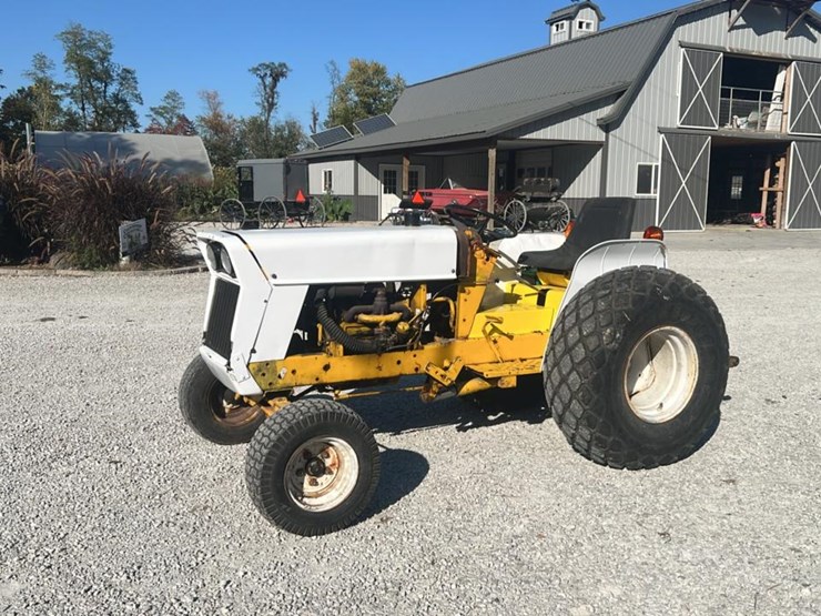 #2403-•-cub-cadet-l185-tractor-image-1