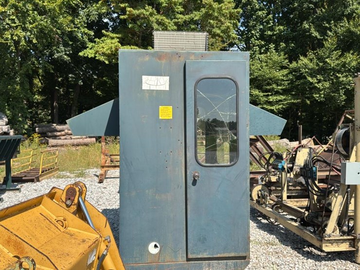 #4453-•-mellott-debarker-cab-image-4