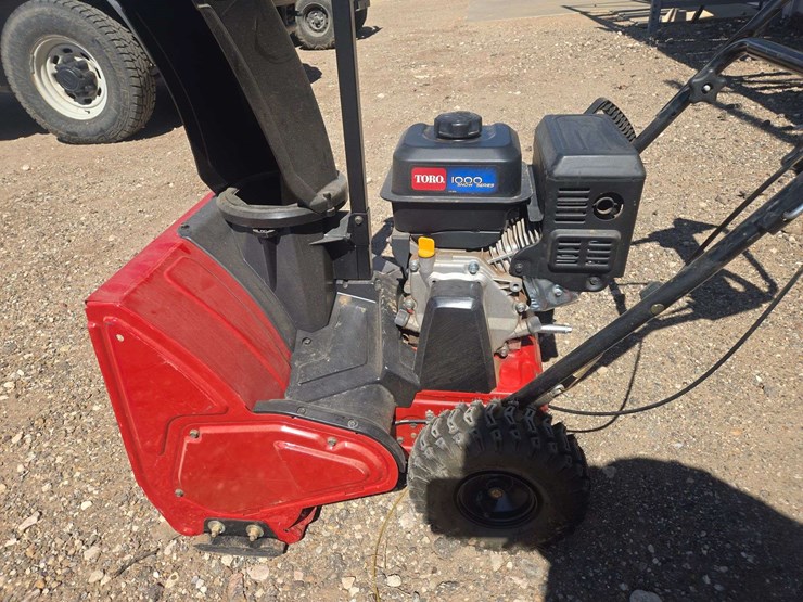 toro-snow-blower-image-6