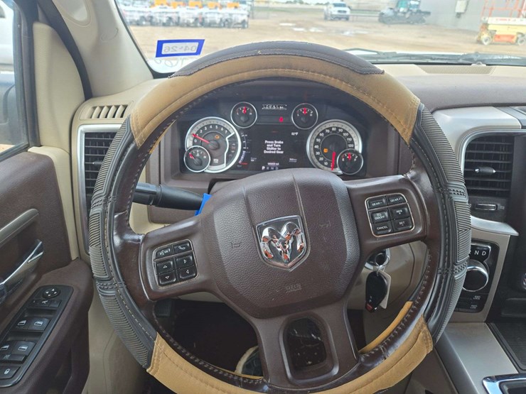 2013-ram-1500-slt-image-16