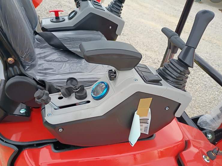 #l57-014-•-2025-tpm-20k-mini-excavator-(diesel)-image-13