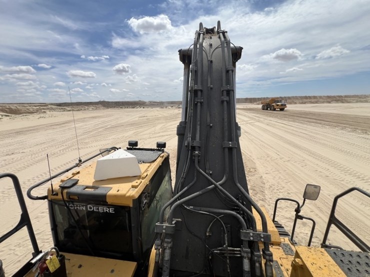 2018-deere-670g-lc-image-36