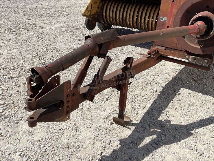 new-holland-275-image-9