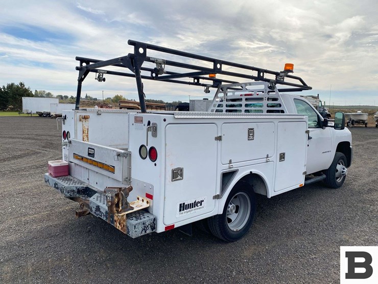 2009-chevrolet-silverado-3500-image-6