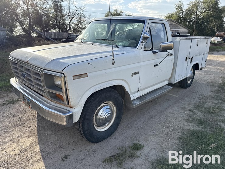 1984-ford-f250-image-1