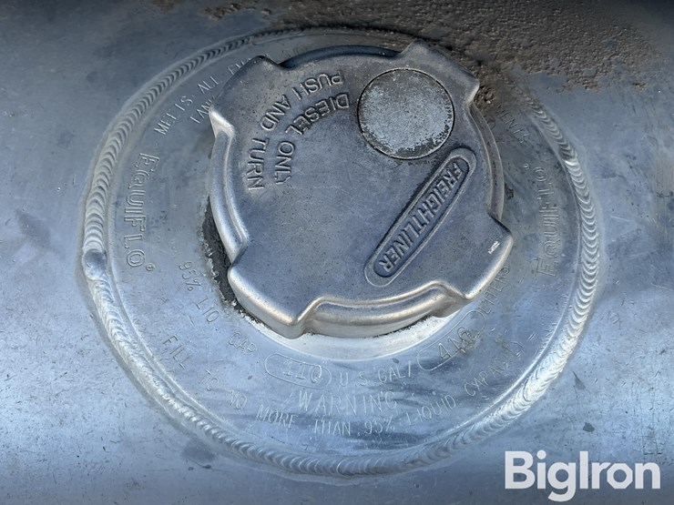 2016-freightliner-coronado-132-image-18