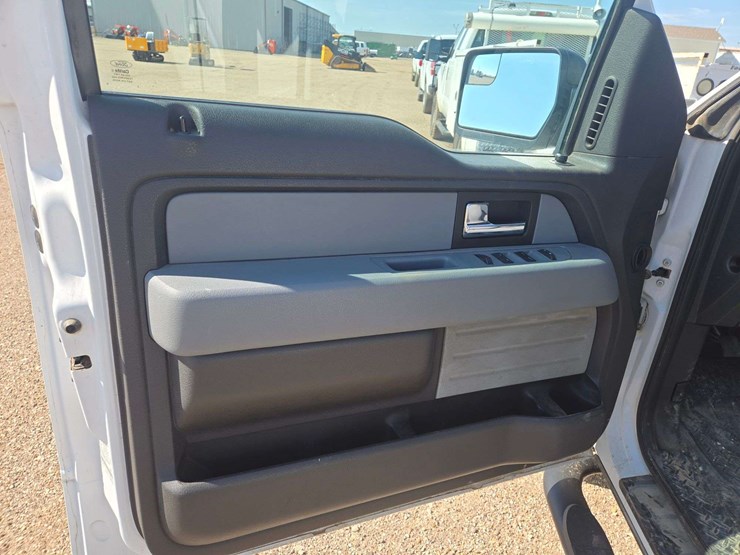 2013-ford-f150-xl-image-15