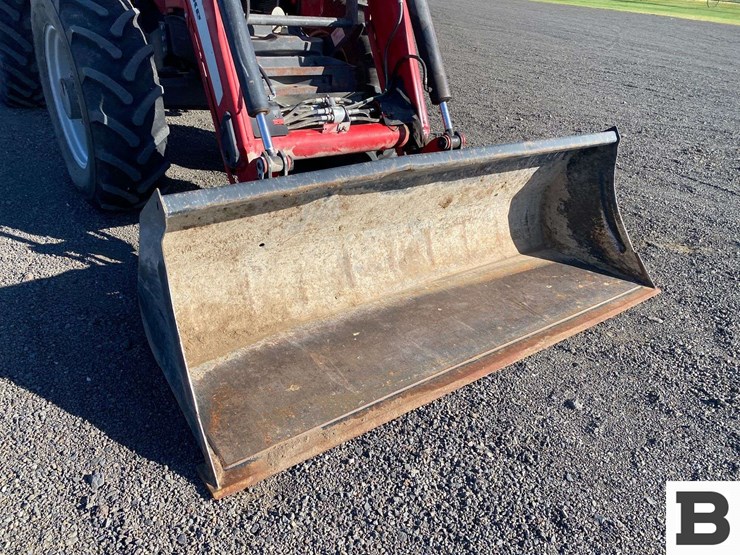 2012-massey-ferguson-5475-image-9