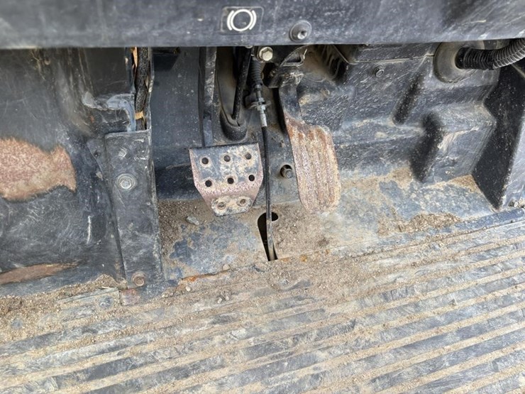 2017-kubota-rtv-x900-image-19