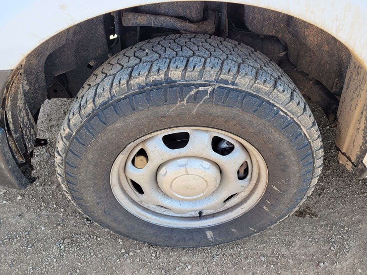 2017-ford-f150-image-15