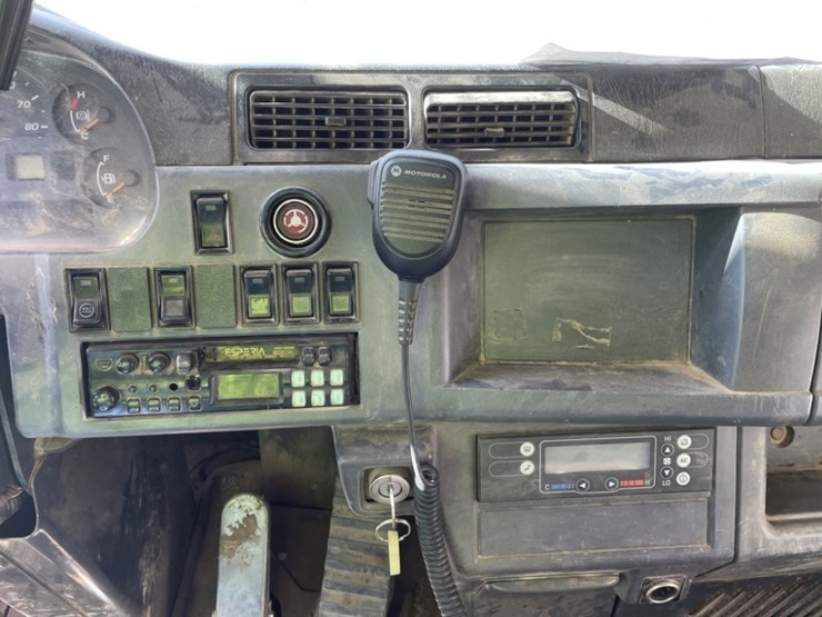 2012-komatsu-hd605-7-image-24