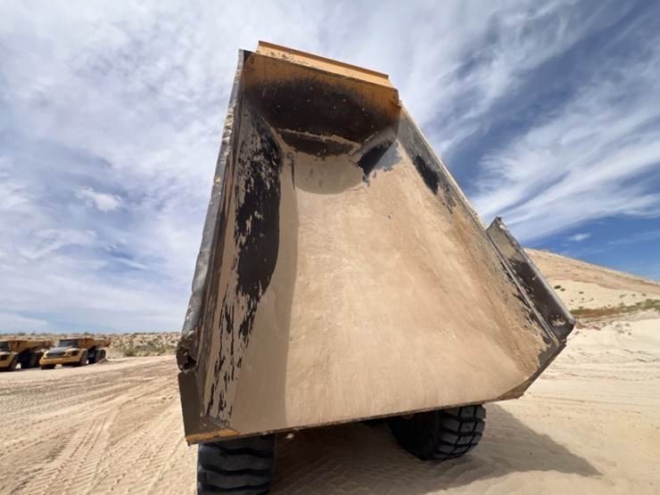 2021-volvo-a60h-image-44