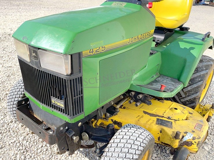 john-deere-425-image-10