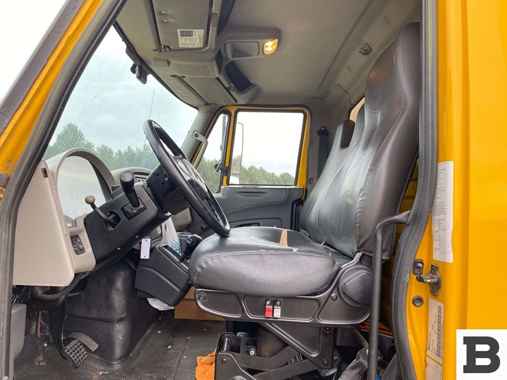 2012-international-durastar-4300-image-37