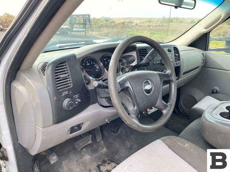 2009-chevrolet-silverado-3500-image-38