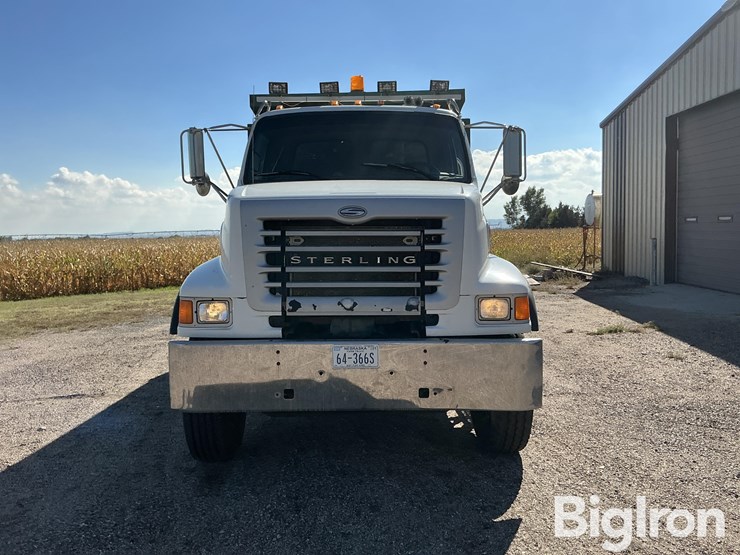 2005-sterling-lt7500-image-2