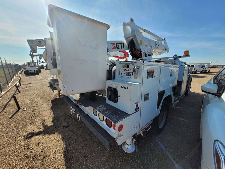 2016-ford-f550-image-4