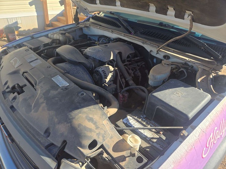 2004-gmc-sierra-2500-image-16