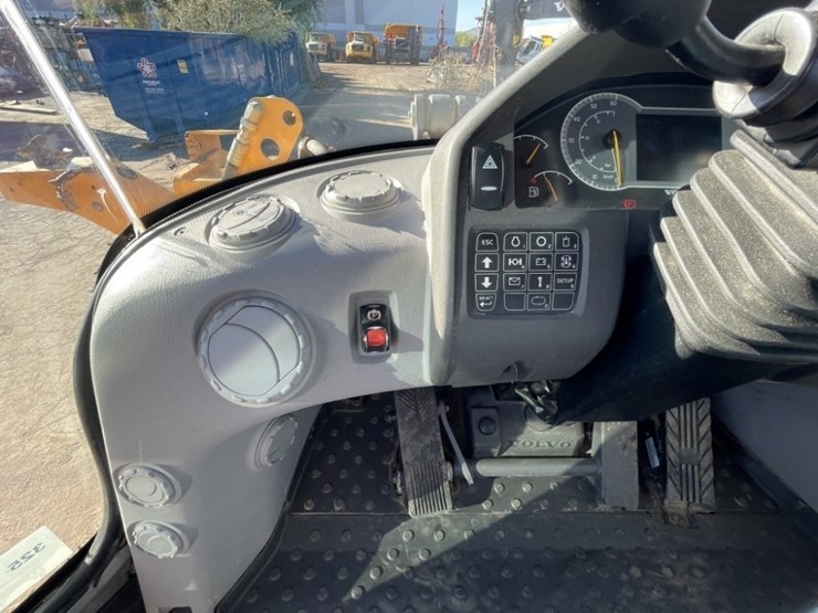 2020-volvo-l70h-image-29