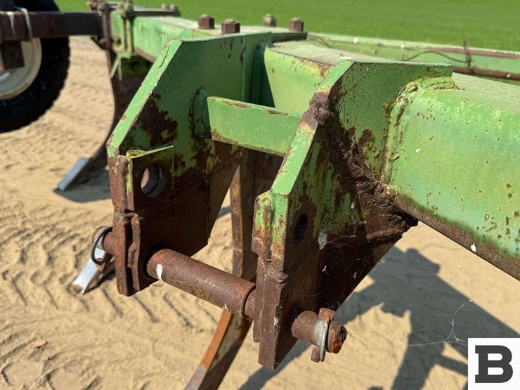 john-deere-900-7-shank-ripper-image-7