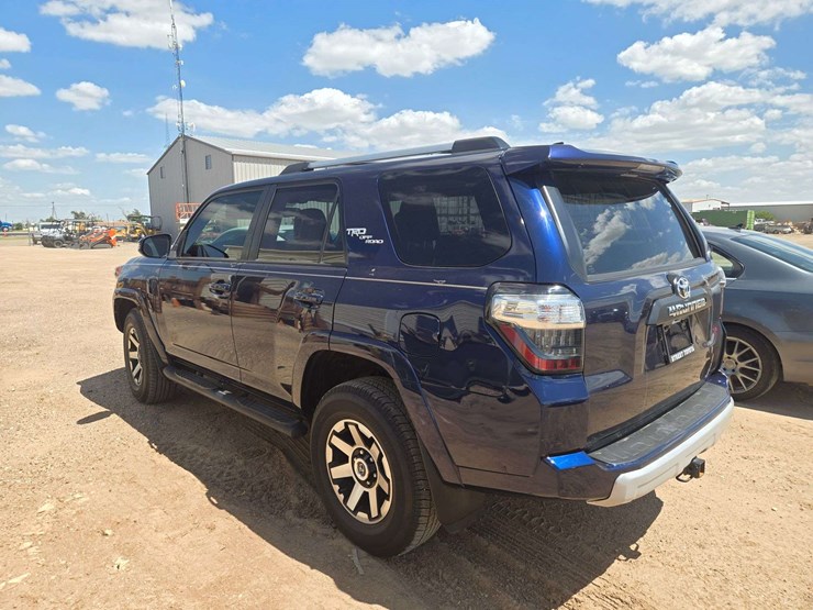 2017-toyota-4-runner-image-5