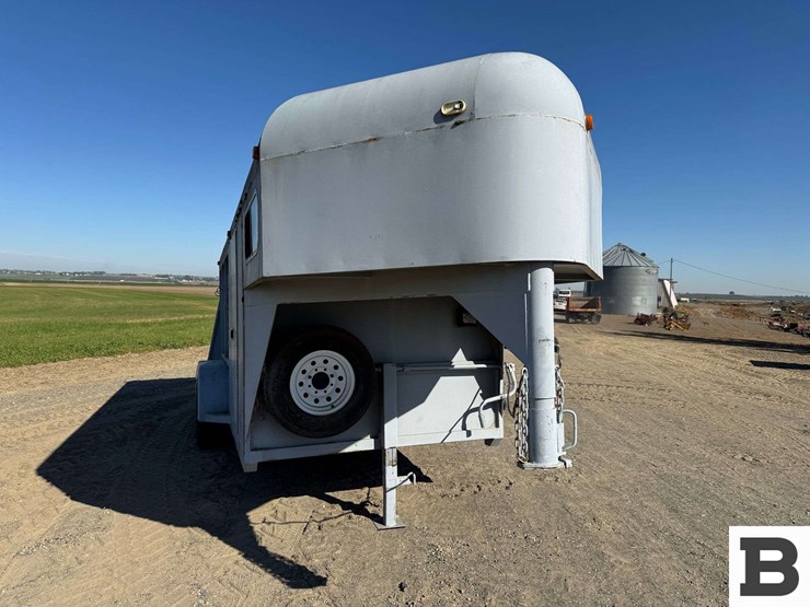 1991-american-trailers-&-saddle-gooseneck-horse-trailer-image-9