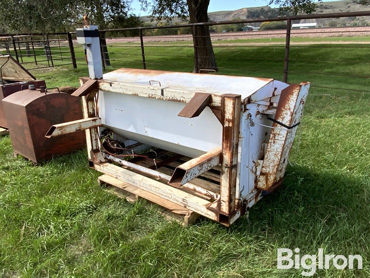flatbed-mounted-cake-feeder-image-1
