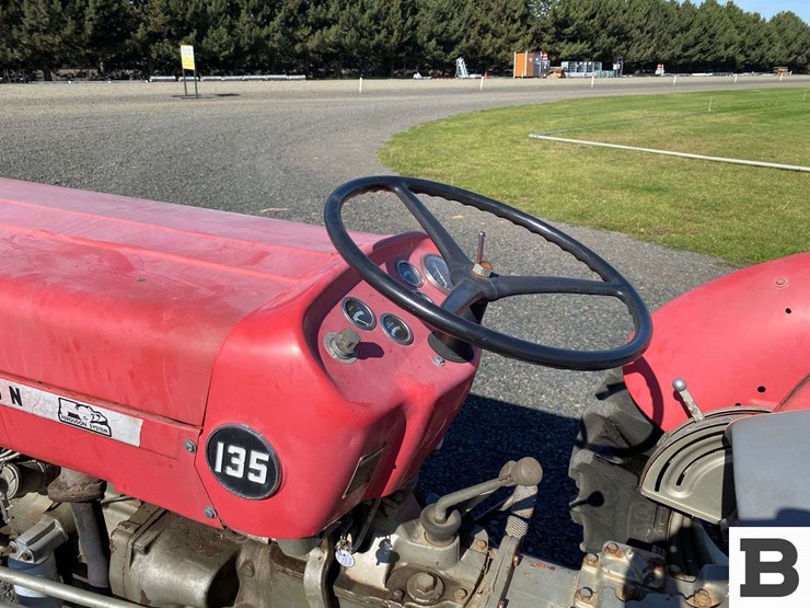1971-massey-ferguson-135-image-18