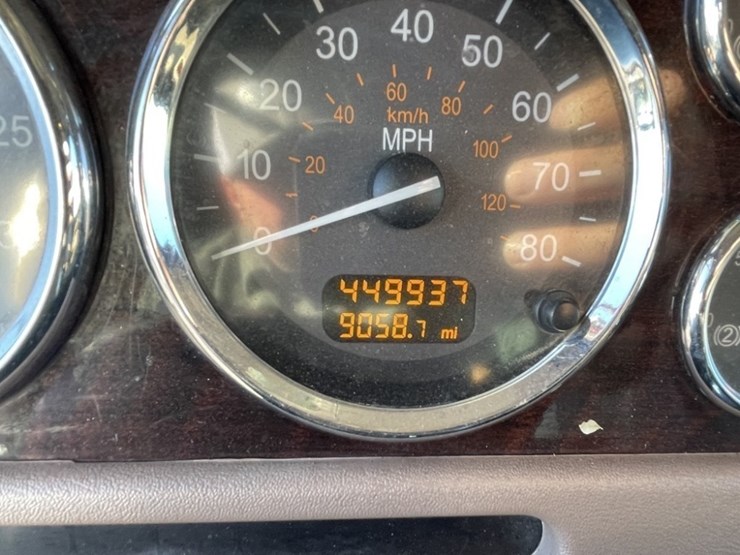 2018-peterbilt-367-image-45