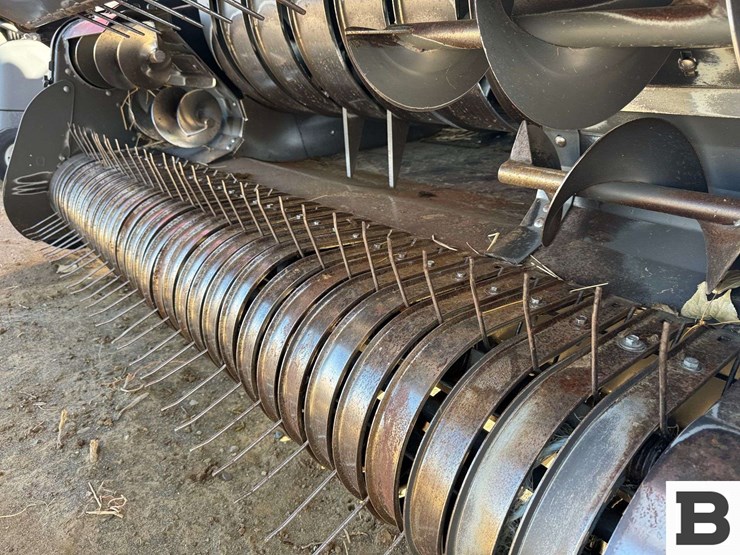 2012-massey-ferguson-2190-image-18