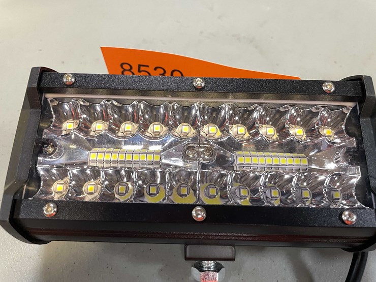 #8530-•-(2)-led-6-1/2"-long-work-lights,-12/24vdc-(pr12)-image-11