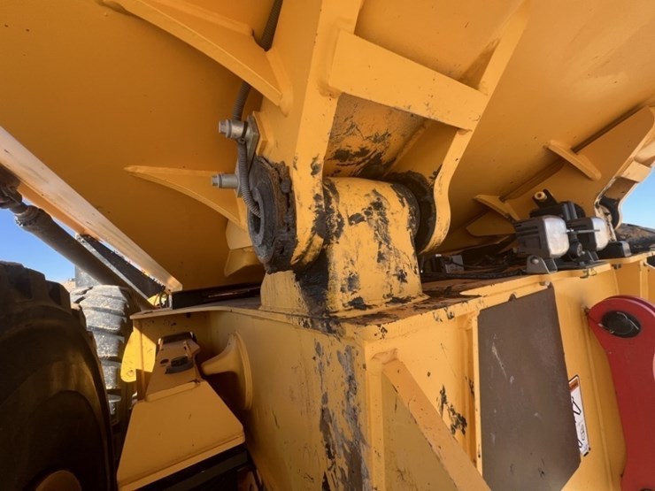 2020-volvo-a60h-image-24