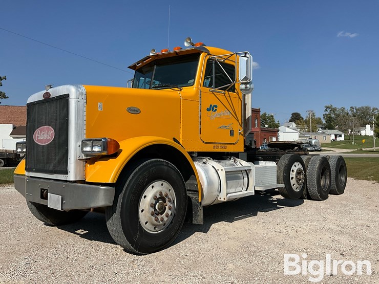 1992-peterbilt-357-image-1