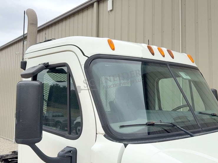 2012-freightliner-cascadia-113-image-14