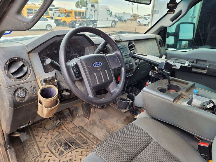 2016-ford-f550-image-9