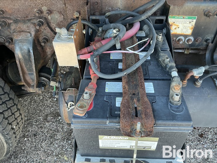 2005-sterling-lt7500-image-13