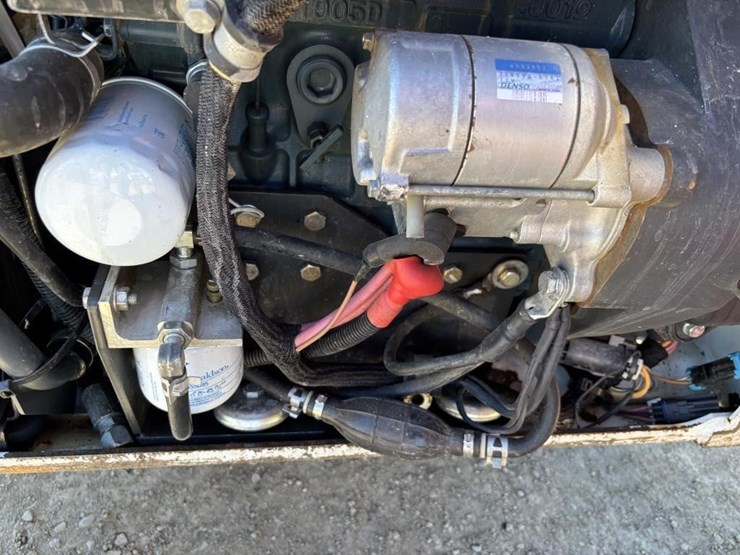 2021-bobcat-s70-image-36