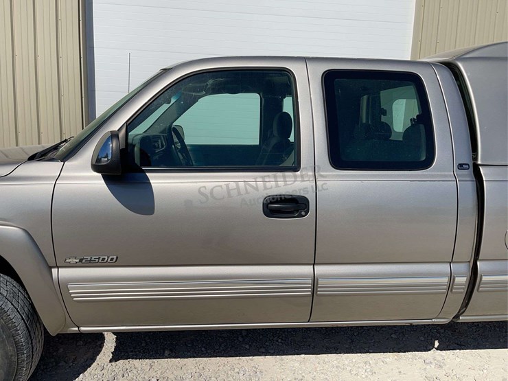 2000-chevrolet-2500-image-60