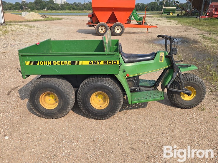 john-deere-amt-600-5-wheel-utv-image-4