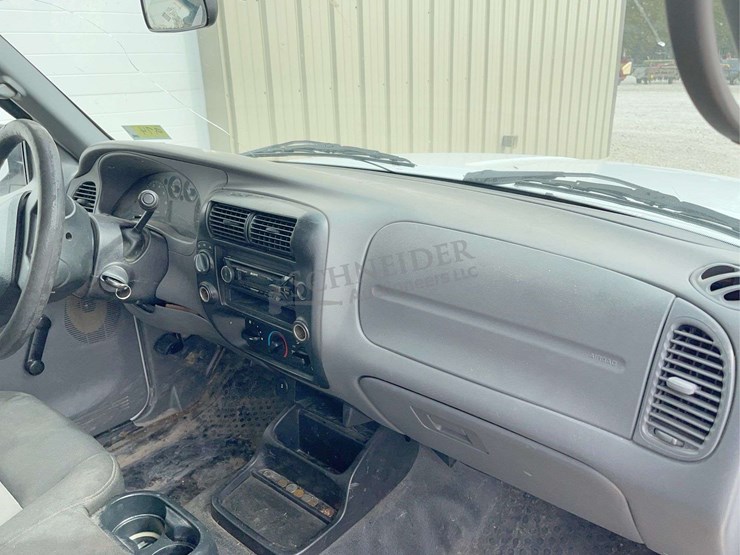 2011-ford-ranger-image-25