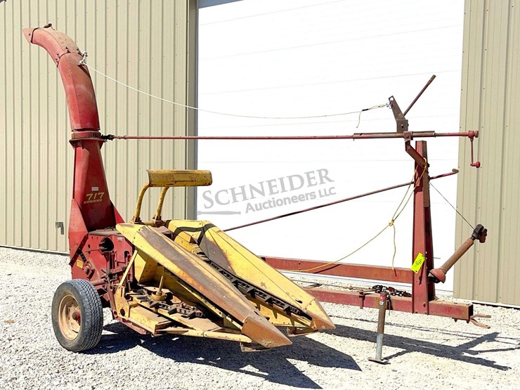 new-holland-super-717-image-1